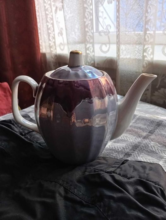 Новий великий чайник.