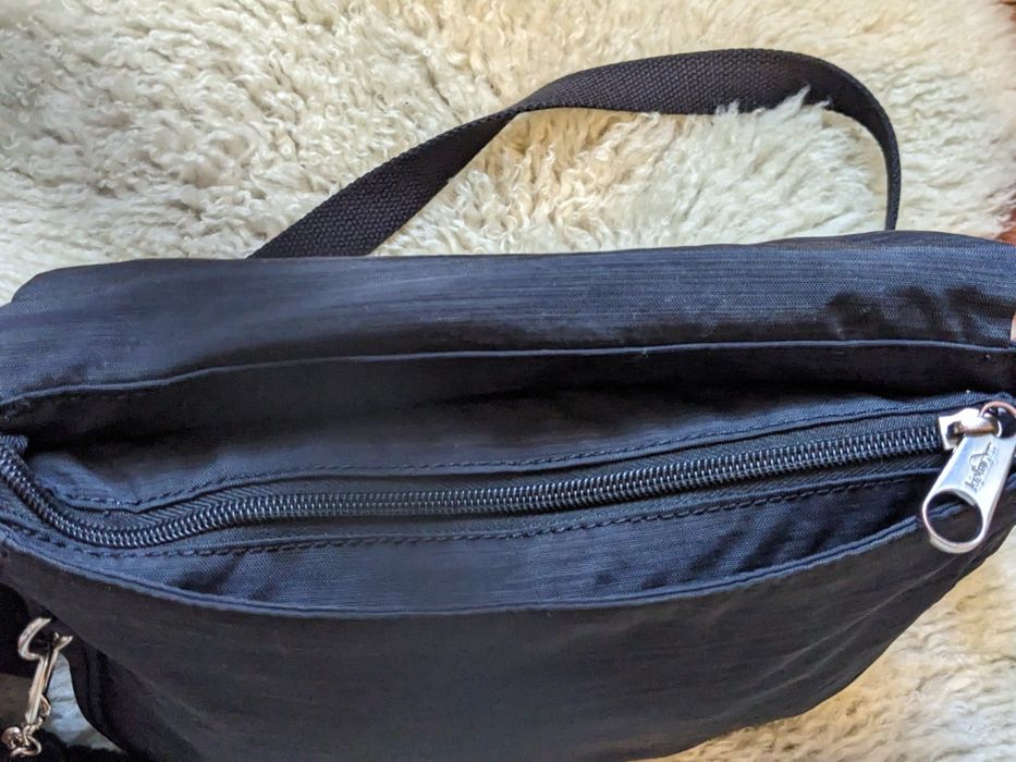 Гарна сумочка крос-боді  Kipling