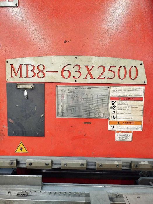 Продаю листозгинальний прес Yangli MB8-63×2500 ЧПУ — робочий стан