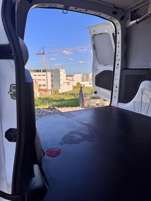 Citroen Berlingo 1.6 HDI | 75 CV | 2017 | 3 Lugares | AC | Revisão Feita
