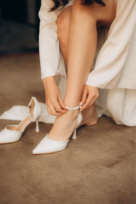 Buty białe ślubne