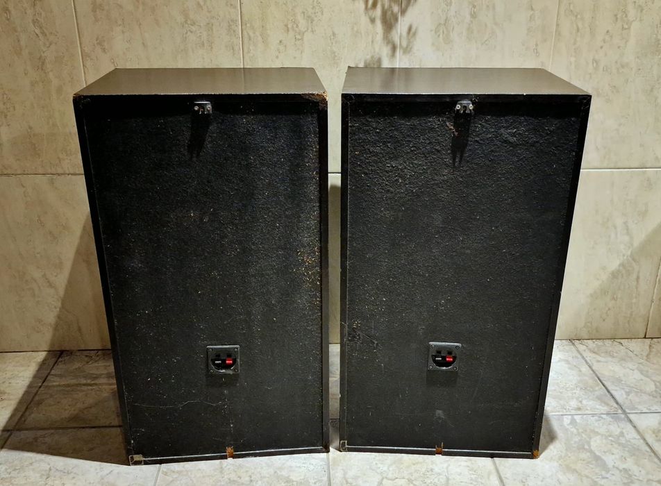 Colunas Akai SR-LA301