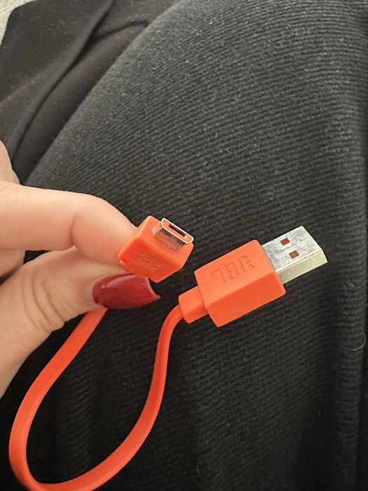 Fones JBL 100BT – Novos, nunca usados