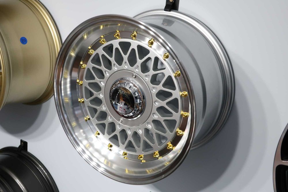 alu felgi 15 x8 4x100 / 4x114,3 RANT vw golf mazda mx-5 honda civic