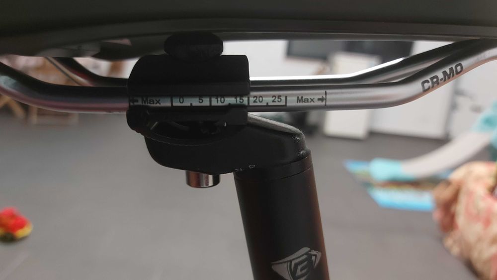 Selim Bicicleta MERIDA Expert CC Race 138mm Largura