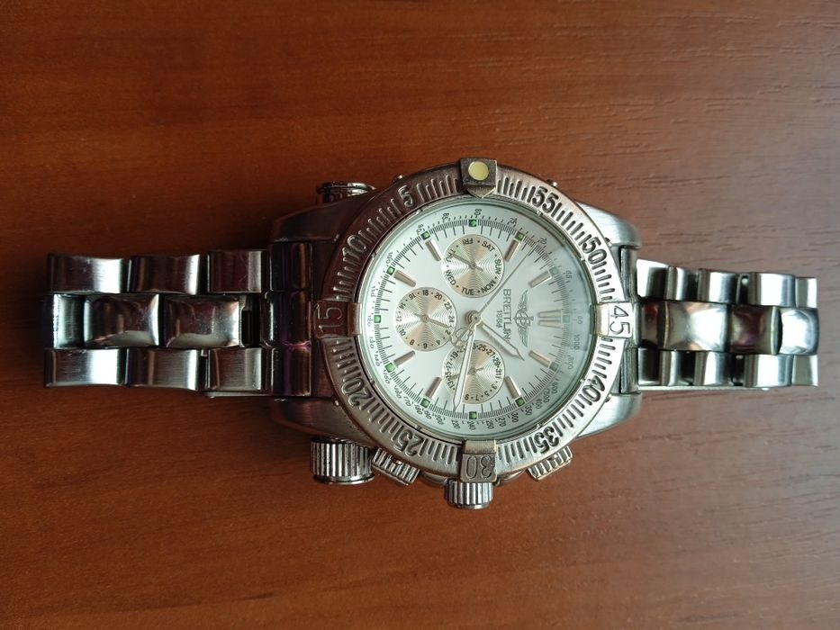 Продам наручний годинник