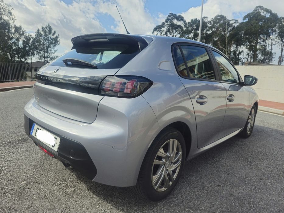 Peugeot 208 style 1.2 2020