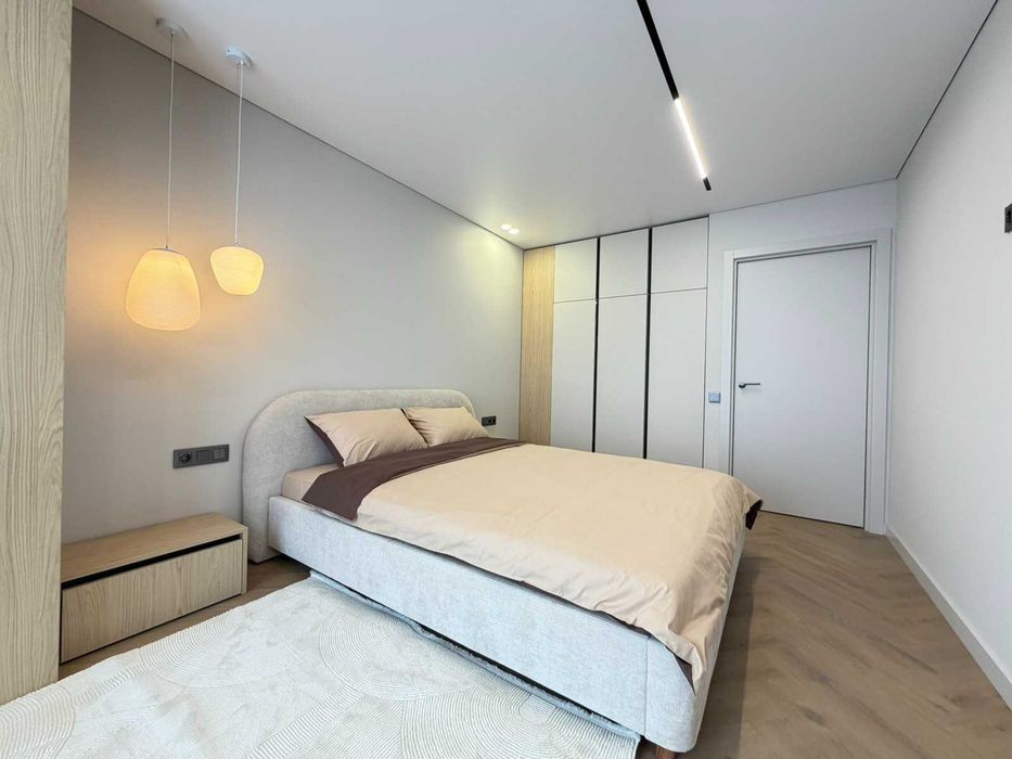Продаж квартири в ЖК Америка, вул. В. Великого з дизайнерським ремонтом