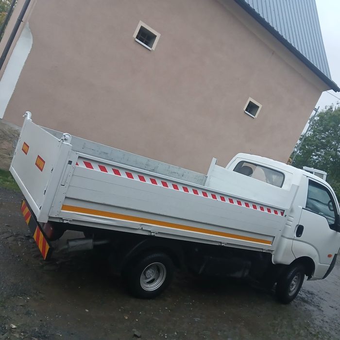 Kia K2500,samochód ciężarowy,kiper