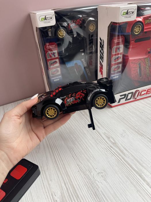 Машинка на радіоуправлінні