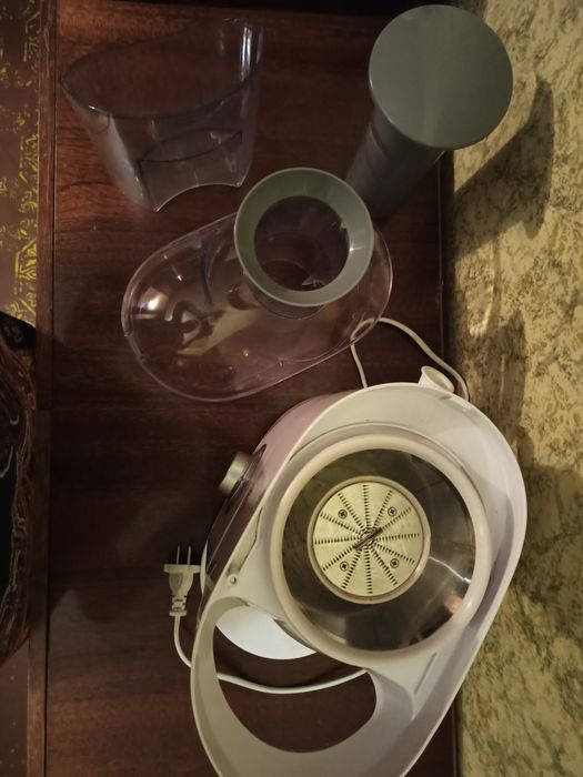 Соковыжималка Saturn