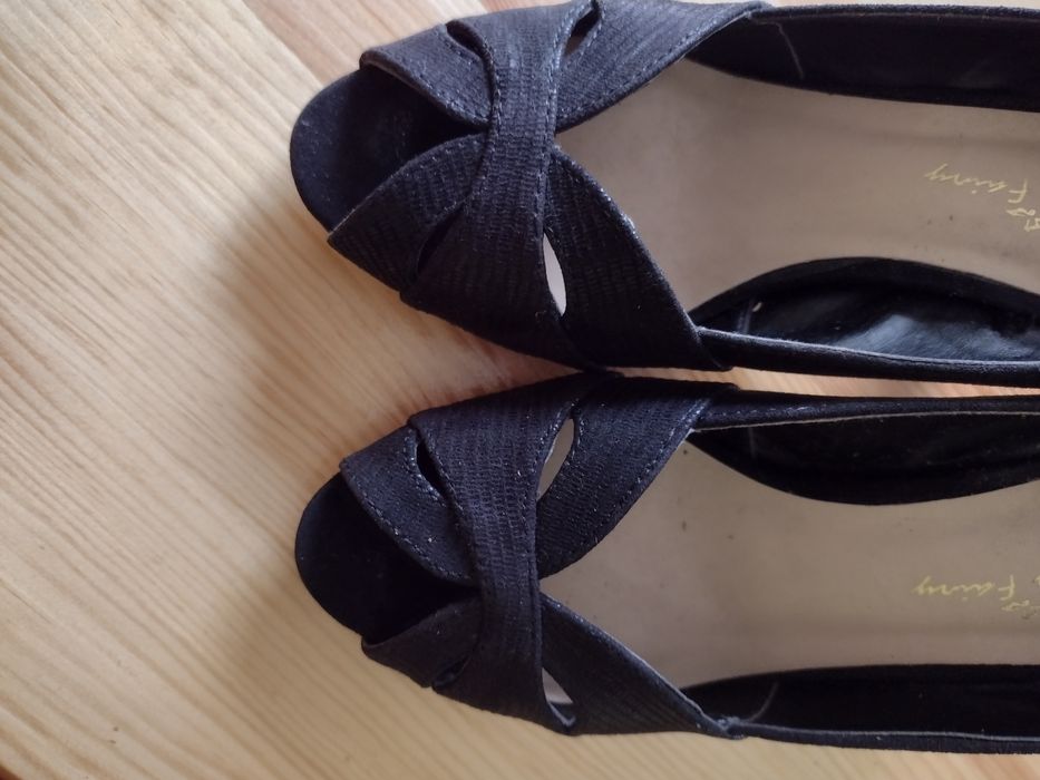 Buty roz. 36  czarne