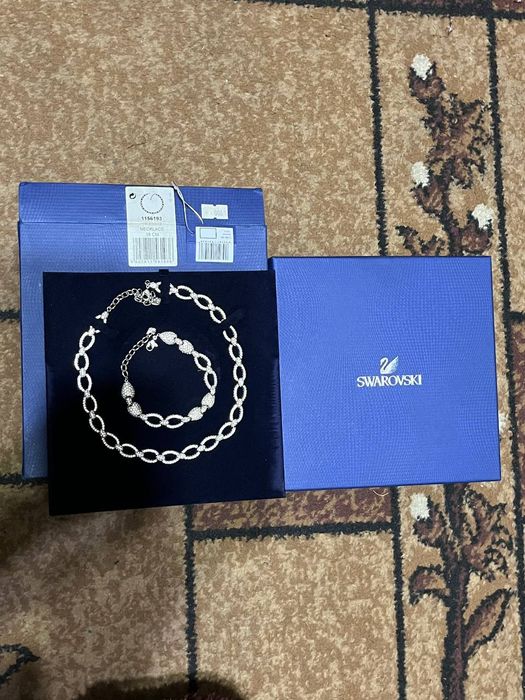 Сваровскі кольє та браслет.