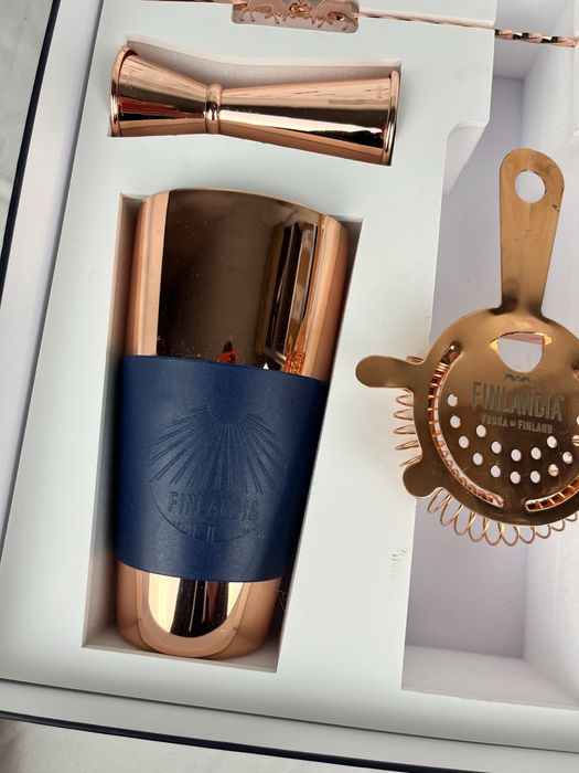 Zestaw prezentowy barmański szkalnki Finlandia dla barmana