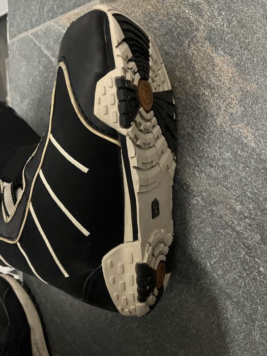 Сноуборд боти deeluxe 36-38р