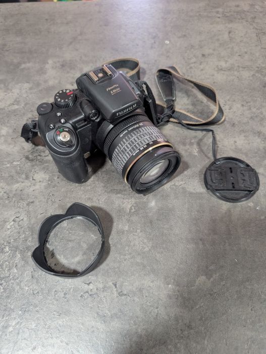 Fujifilm s9600 finepix.