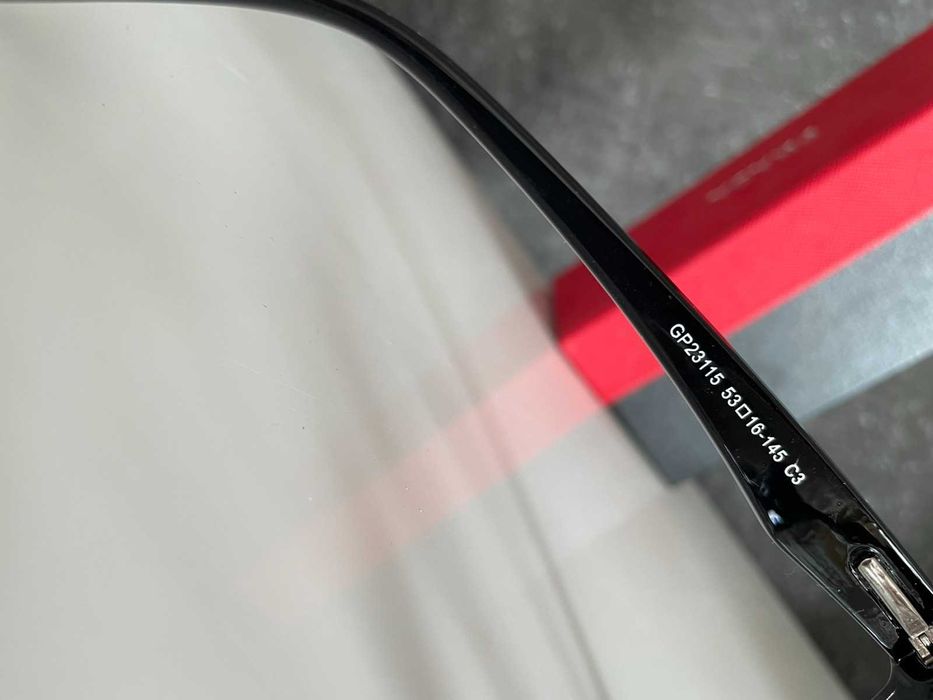 Modne okulary oprawki, stylowe okulary.