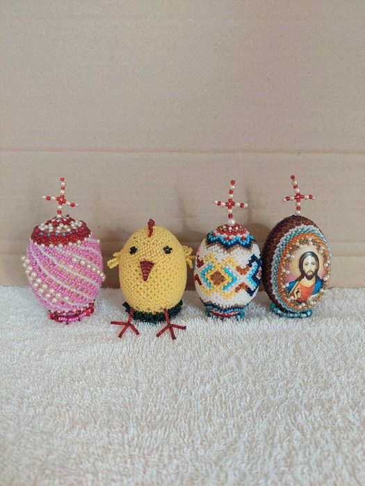 Яйца оплетенные бисером