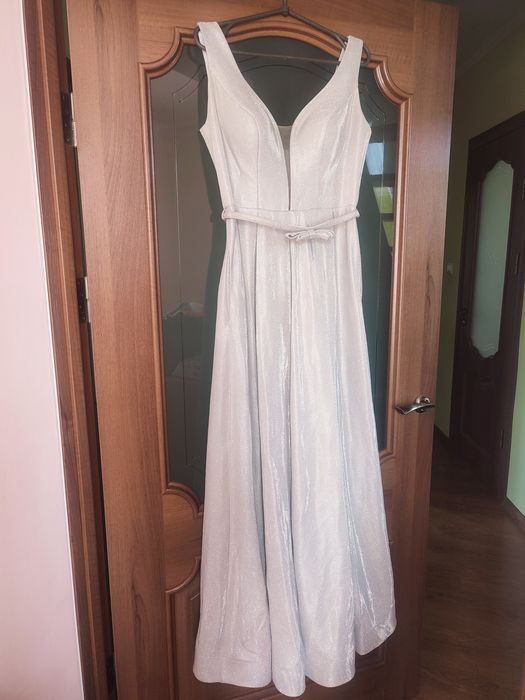 Випускне плаття, плаття на весілля