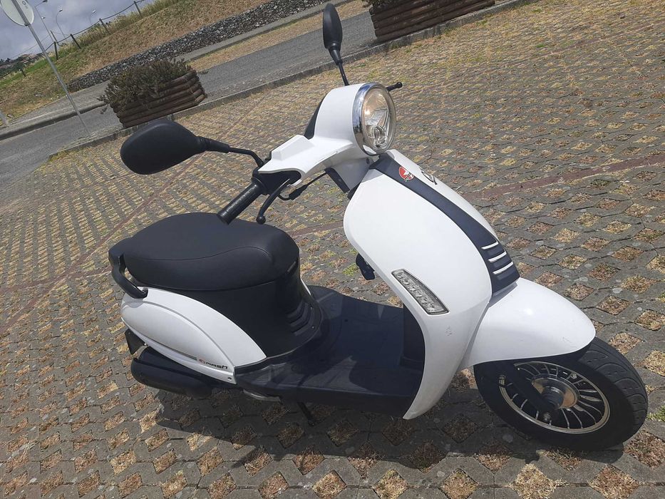 Mota masch city em muito bom estado