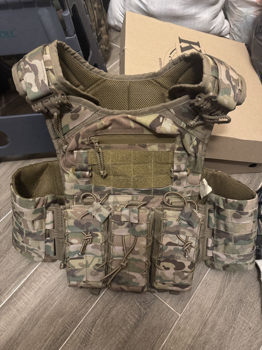 Продам плитоноску.