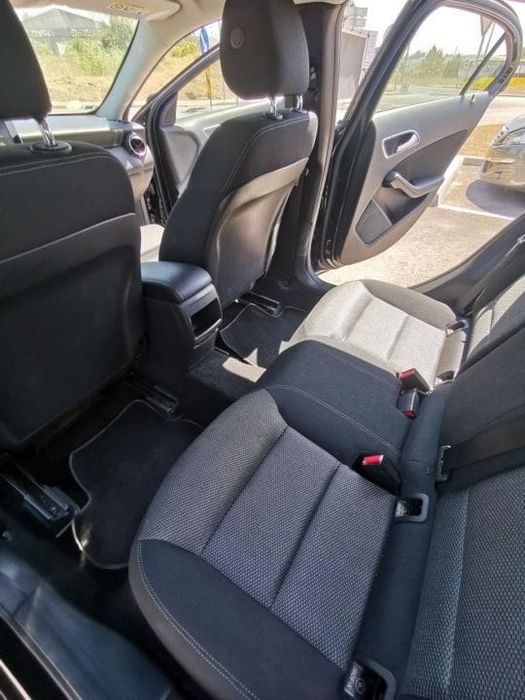 Mercedes-Benz A180d