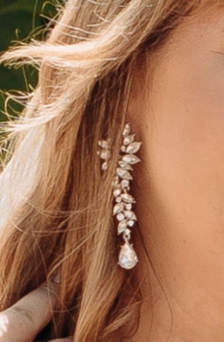 Продам гарні сережки для весілля.