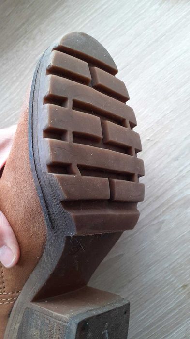 Botas castanhas madeira com franja 35