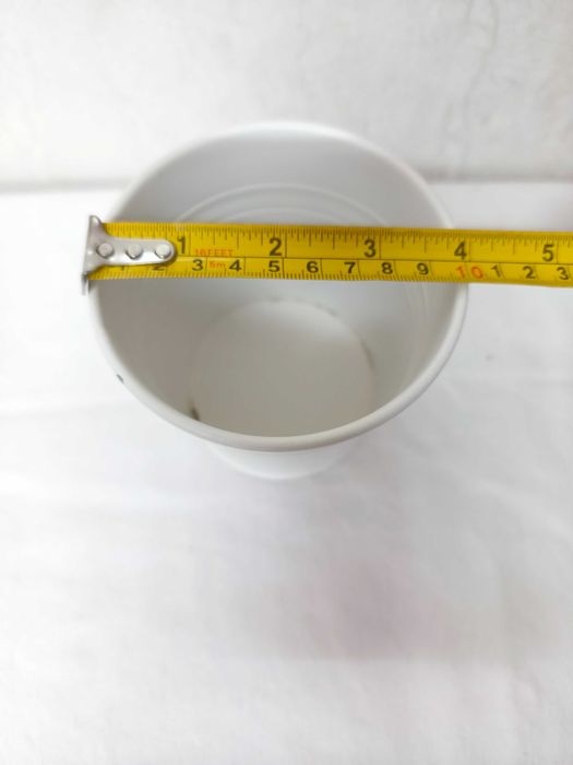 IKEA | Vaso branco em metal