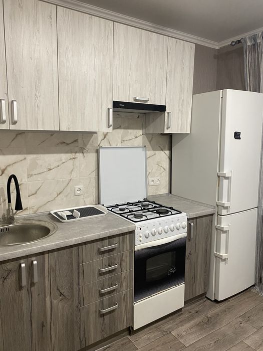 Здам квартиру на 17 квартале(2-х комнатная)