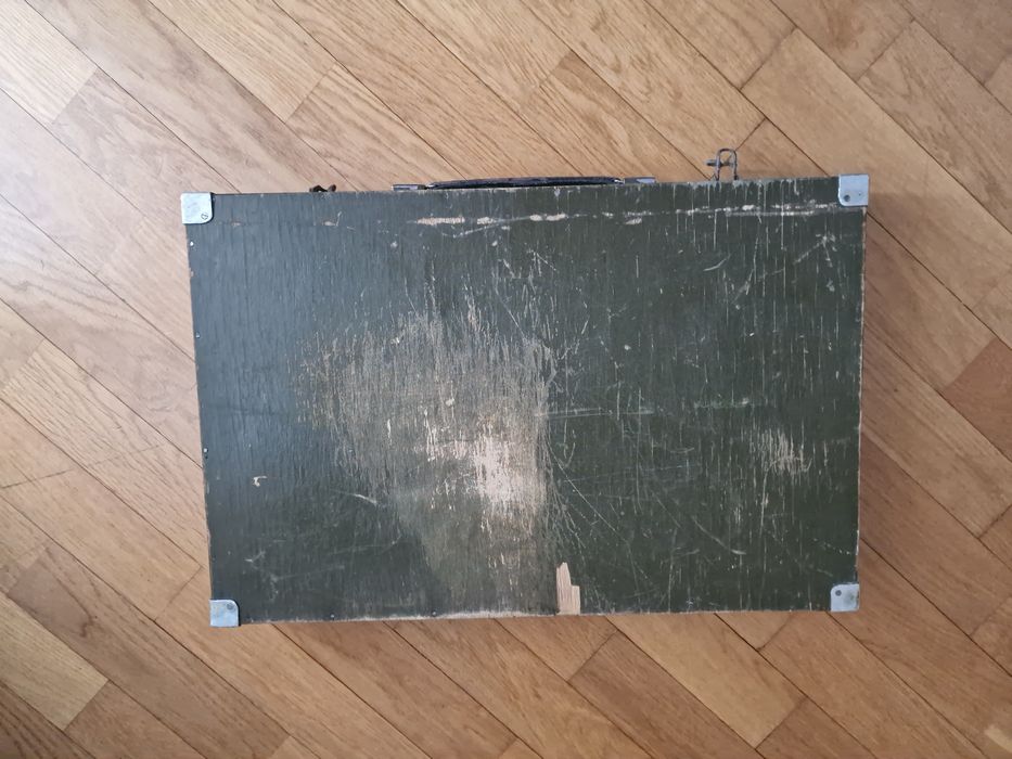 Для рибалки ящик- діпломат з пластику