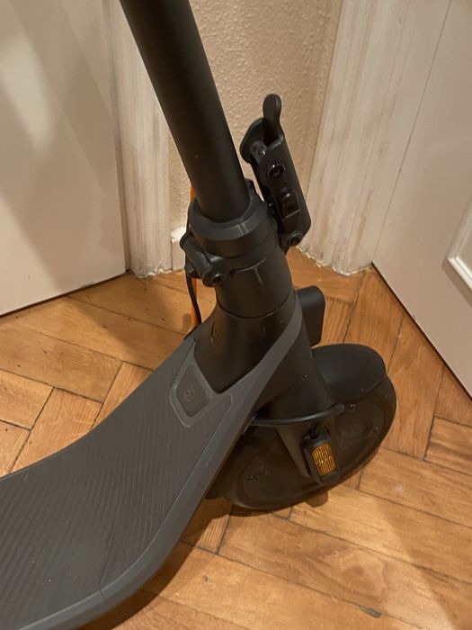 Scooter elétrica ninebot semi-nova