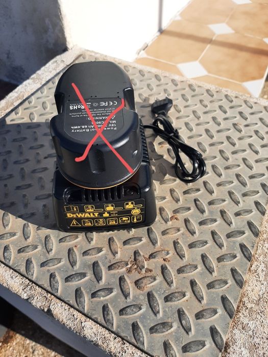 Carregador Dewalt