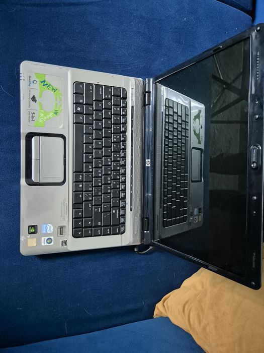 HP Pavilon Intel 2GB