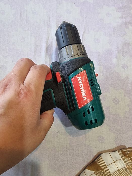Wkrętarka Hychika 18V +2 akumulatory 2.0Ah