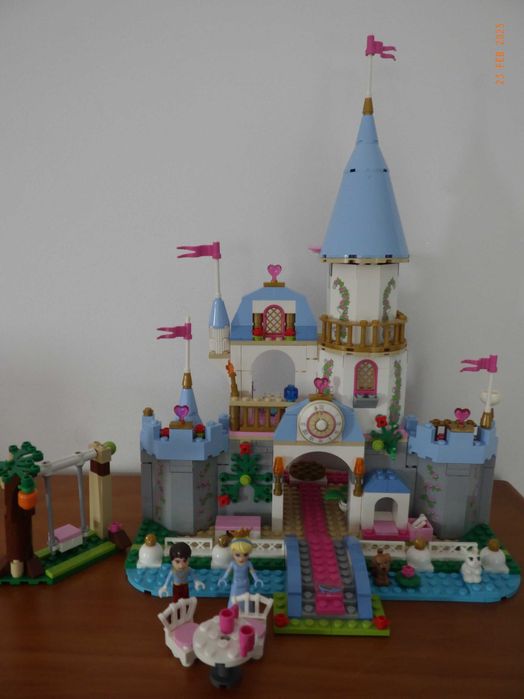 Lego Cinderela – Castelo Romantico, Carruagem e carruagem Pet