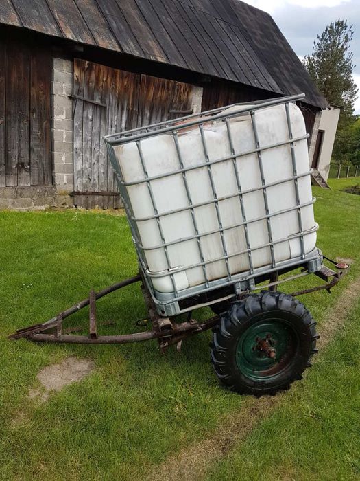 Zbiornik Mauzer z przyczepka