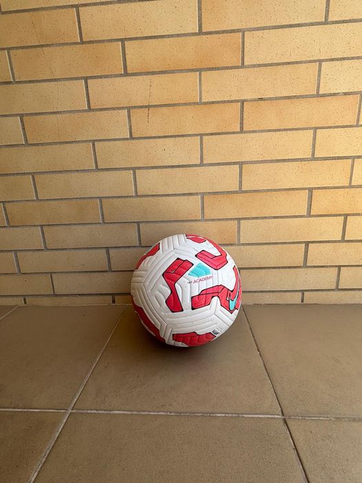 Bola de futebol Nike Academy 24/25