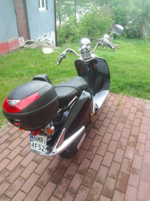 Skuter Zhongneng zn125T-e