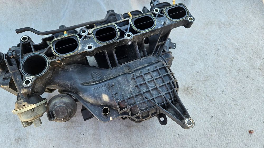 Kolektor ssący Mazda 3 BK 6 I GG 2,0 16V 2003-2009r LF60