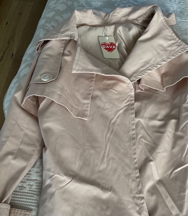 Тренч пудра M, Dava
