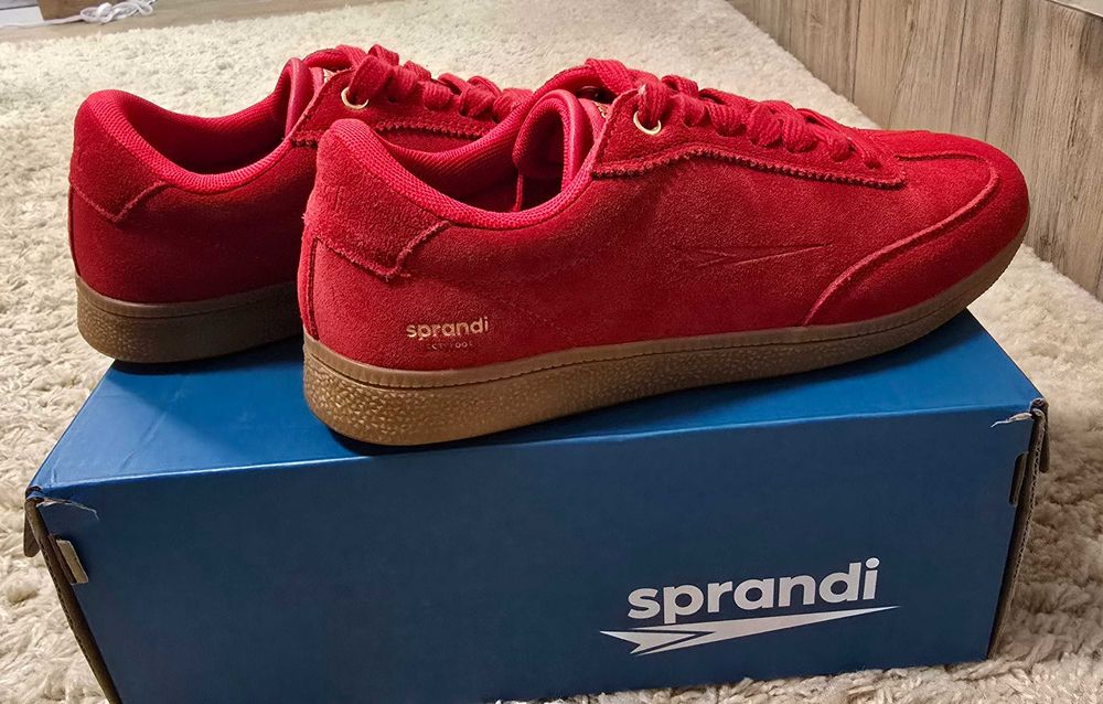 Жіноче взуття Sprandi