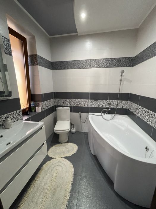 Продам дом на Таирова /Левитана