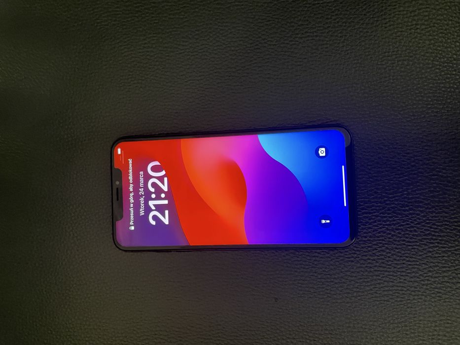Iphone Xs max 256 gb z etui spigen