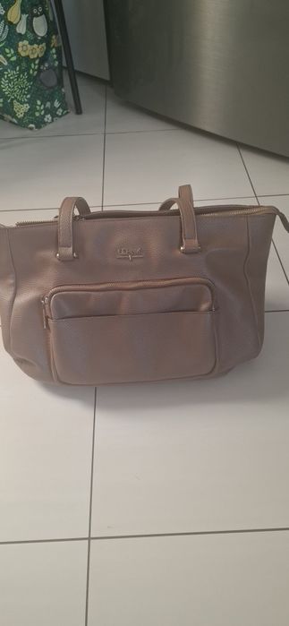 Torebka nieużywana firmy Ochnik.