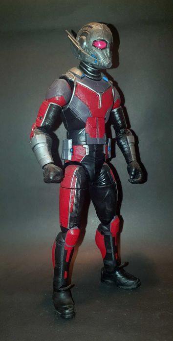 Marvel Legends Avengers Ant-Man / Gaint-Man BAF