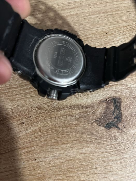 Продам часы casio edifice