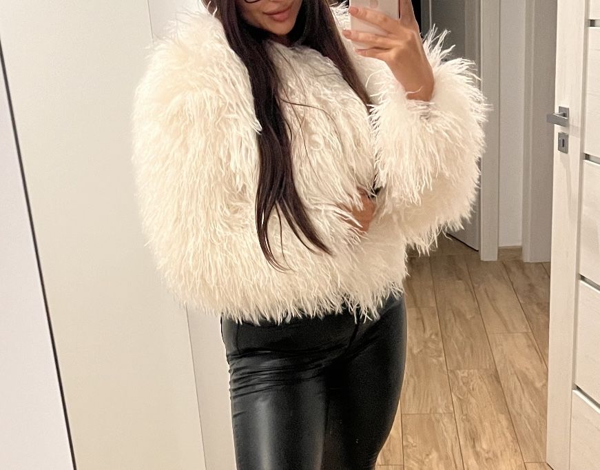 Futro ala lama biale