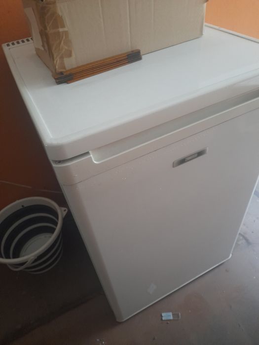 Mała lodówka Zanussi
