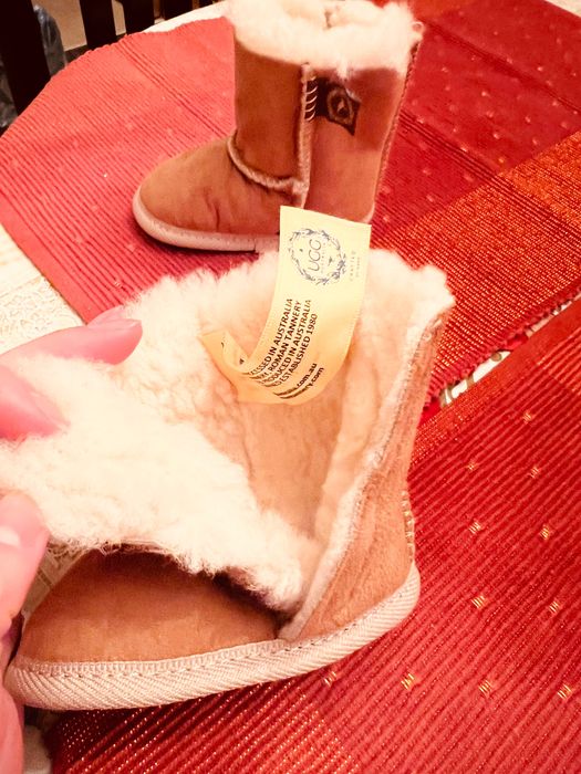 Продам натуральні Ugg дитячі 14 см. по стопі